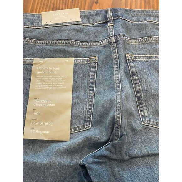 Everlane The Curvy Cheeky Jean - Picture 10 of 14